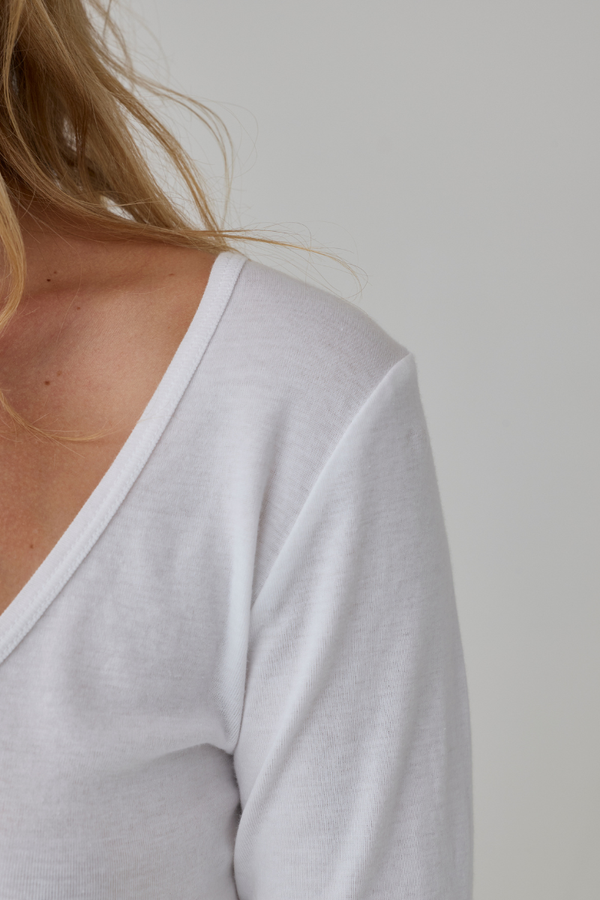 Vicki V-Neck Longsleeve Tee