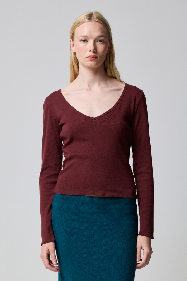 Vicki V-Neck Longsleeve Tee