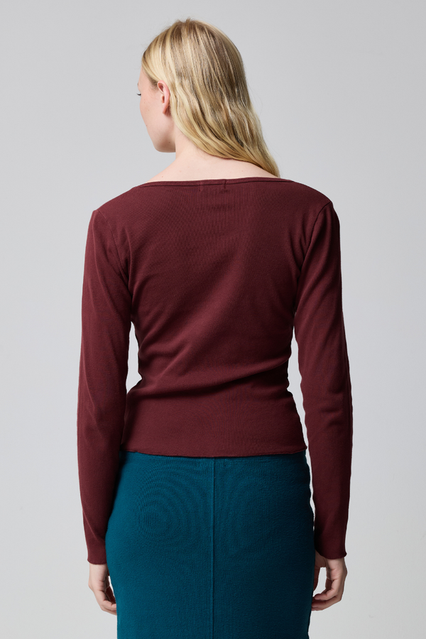 Vicki V-Neck Longsleeve Tee